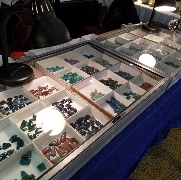 Meet your Posh Ambassador, Alyssa π€ - Picture 6 of 8